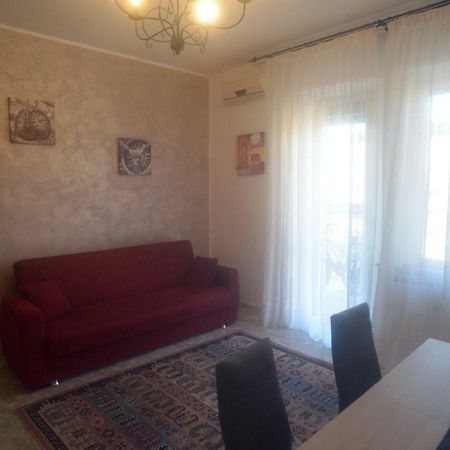 Casa Graziella Apartment Пескара Екстериор снимка