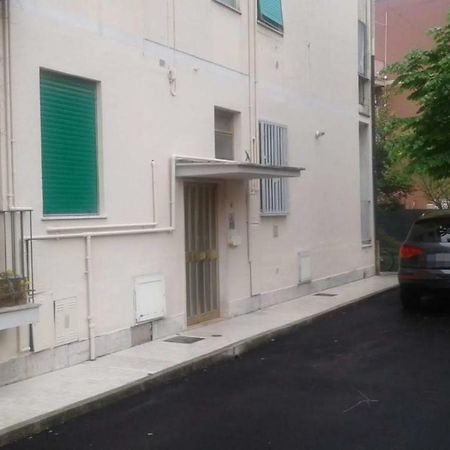 Casa Graziella Apartment Пескара Екстериор снимка