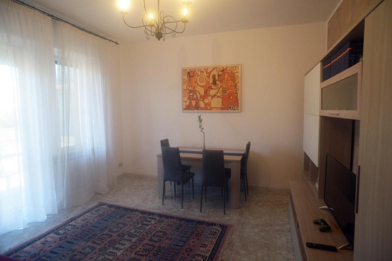 Casa Graziella Apartment Пескара Екстериор снимка